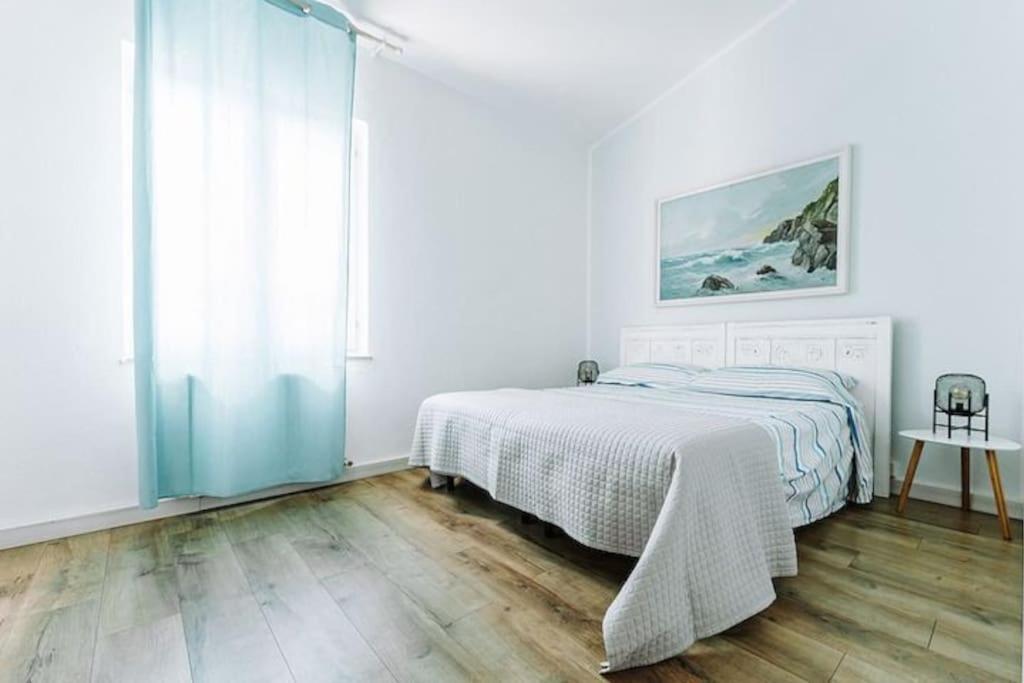 Vila Laku Playa Sant'Andrea  Exteriér fotografie
